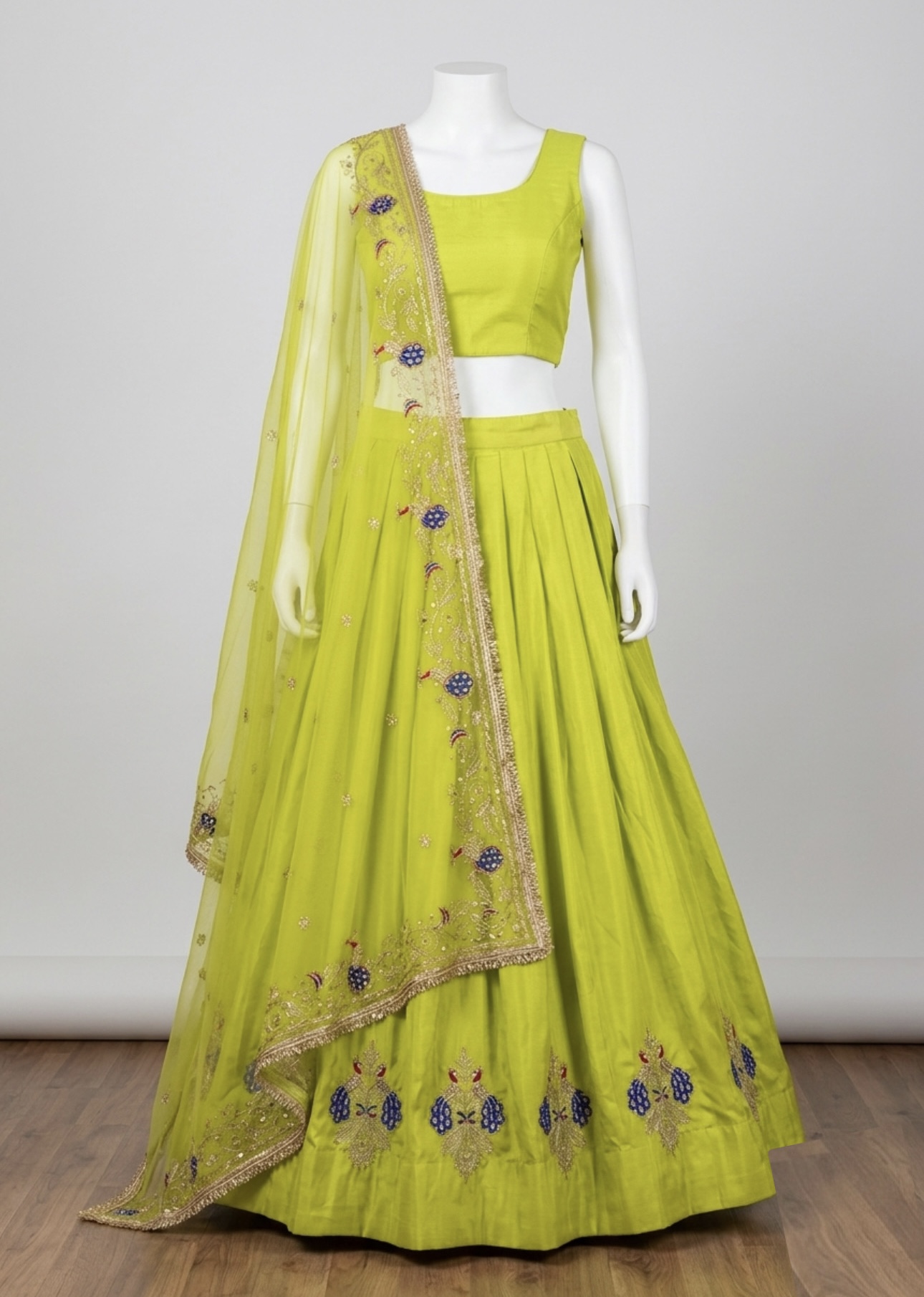 Meher- The perfect mehendi outfit